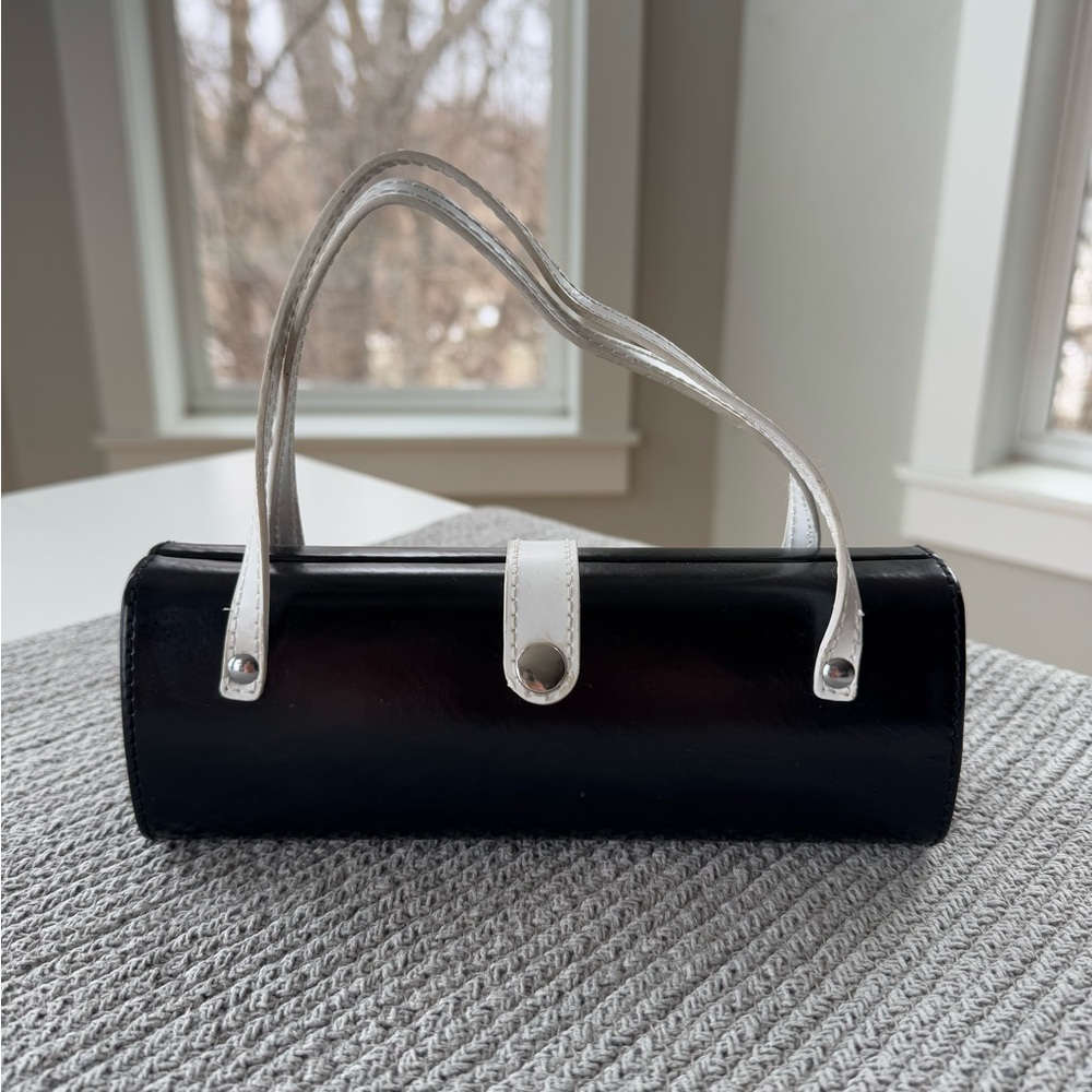 Vintage Y2K Black and White Baguette Cylinder Shaped Mini Bag Clutch Purse